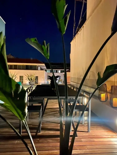Deluxe Apartment
