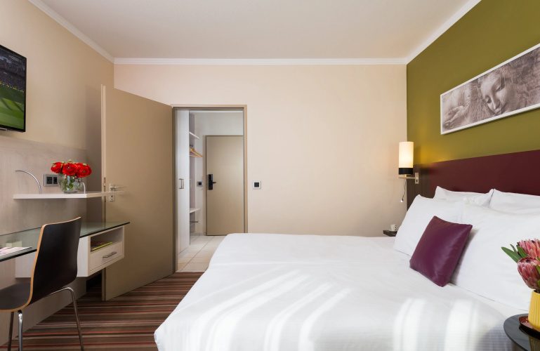 Leonardo Hotel And Residenz Munchen photo 7