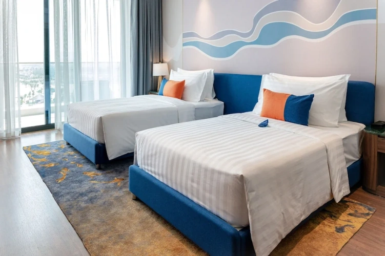 Deluxe Twin room with balcony
