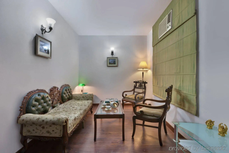 Regale Inn