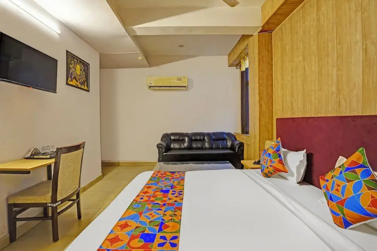 Fabhotel Vasundhara Grand