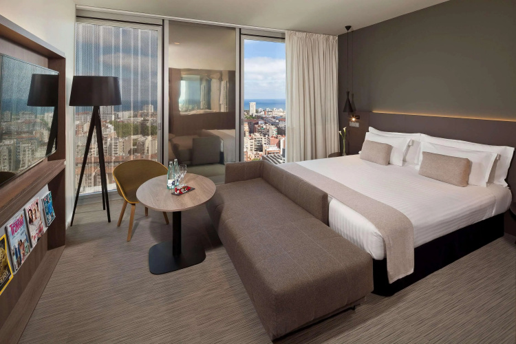 Melia Barcelona Sky
