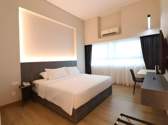 Crown Regency Serviced Suites