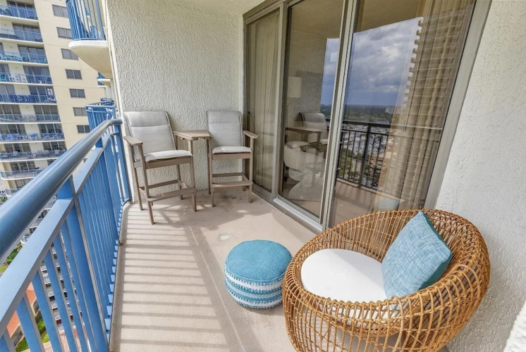 1704 Brighton 2 Bedroom Condo