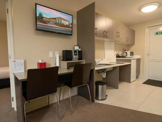 1 Bedroom Suite