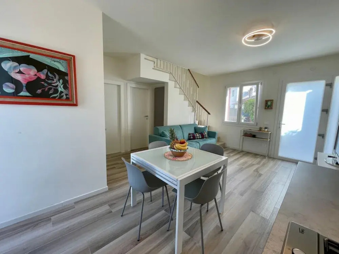 Spacious Villa on two Floors With Corner Garden