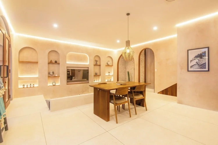 2 Bedrooms Villa