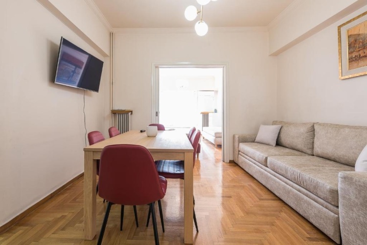 3 Bedrooms Apartment