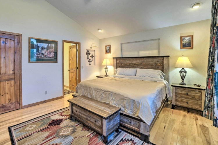2 Bedrooms Apartment