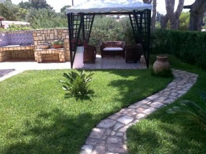 2 Bedrooms Cottage