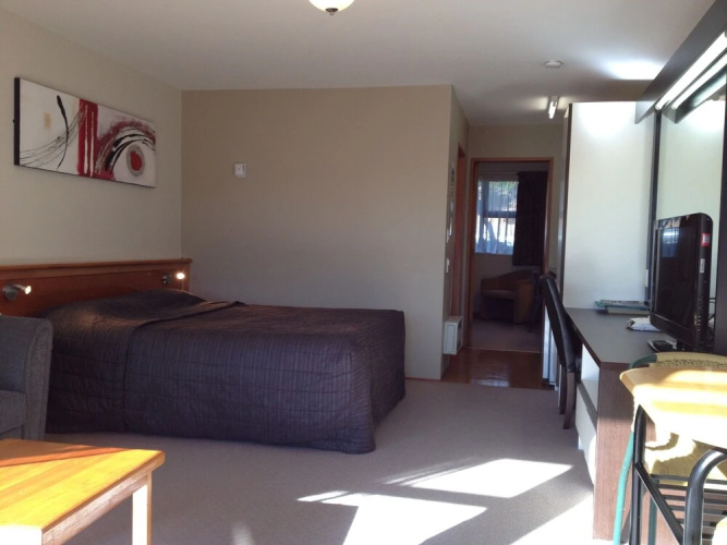 Aotea Lodge