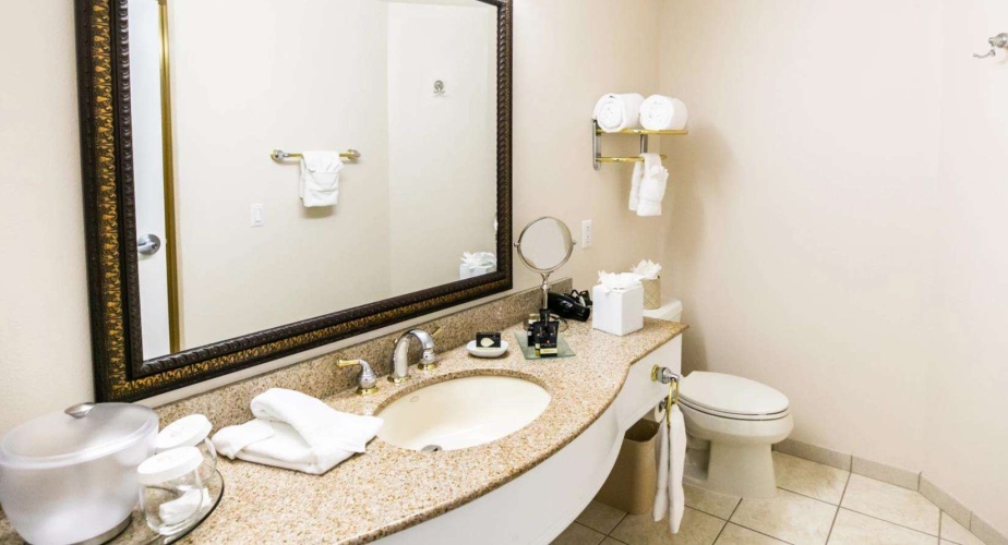 The Wilshire Grand Hotel photo 10