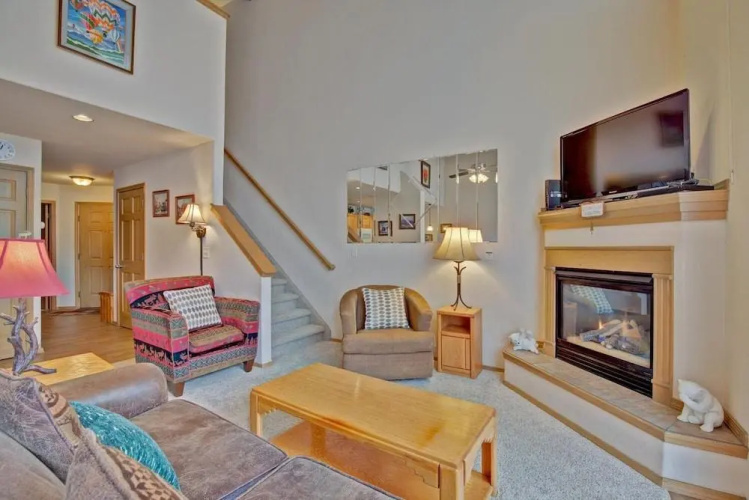 Tarn Landing #c-4 2 Bedroom Condo by RedAwning