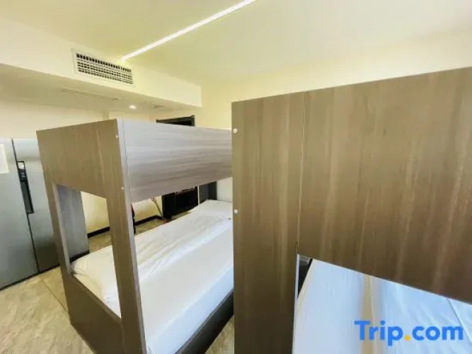 Deluxe Sextuple room