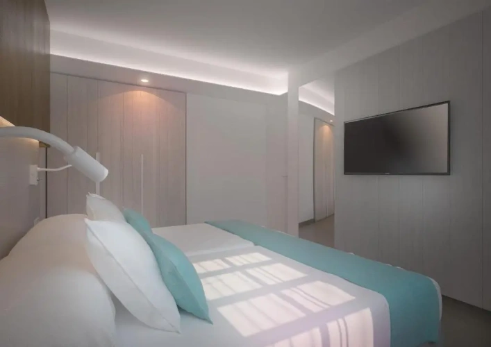 Deluxe Twin room with pool view