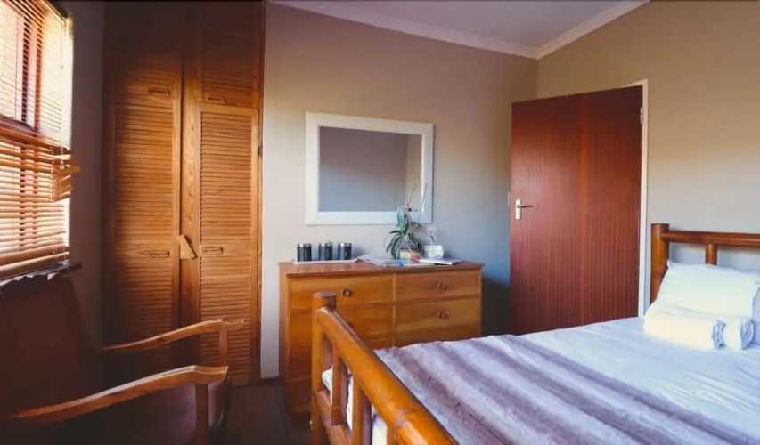 Sue's bnb in Bothasig