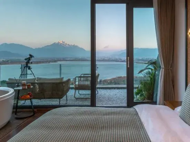 Lijiang Shanhai Villa Resort Hotel