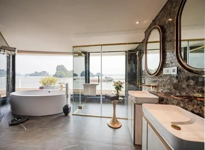 Presidential Suite with balcony and with river view