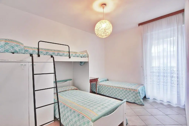 3 Bedrooms Apartment
