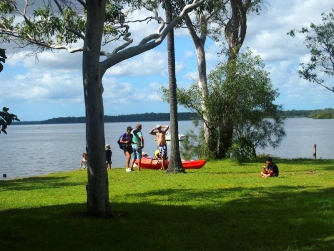 Poona Palms Caravan Park
