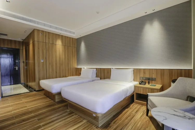 Deluxe Twin room with balcony