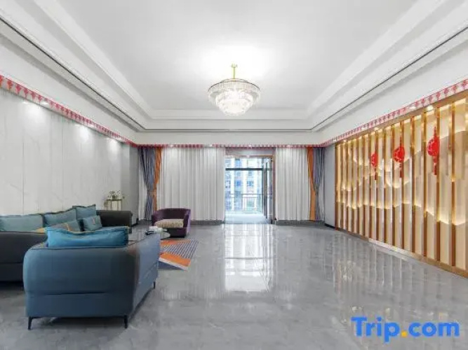 Yifan Light Luxury Hotel