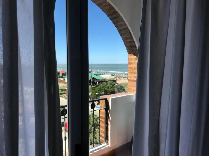 Suite with balcony and with partial sea view