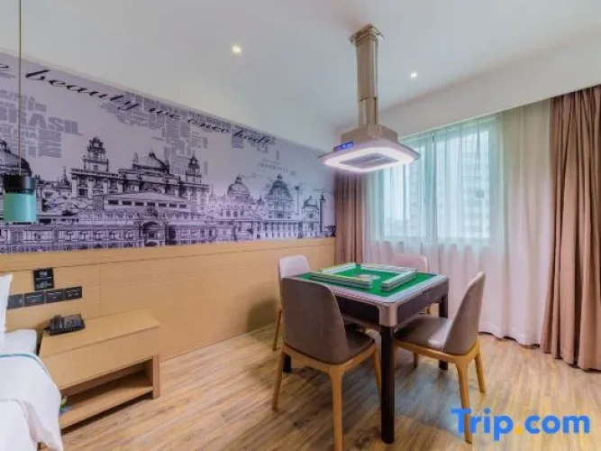 Standard Family room