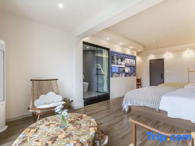 Standard Twin room with river view