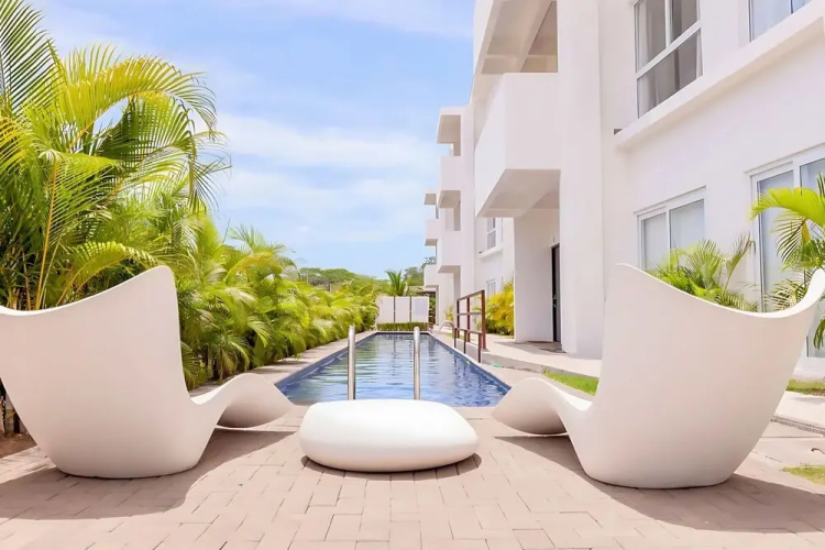 Upstay - Modern Jaco Beach Apartment with Pool