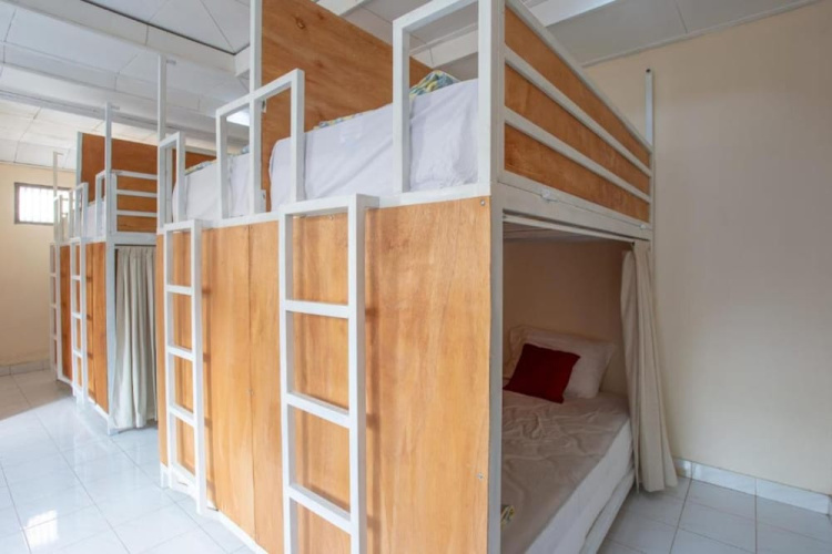 Nushe Hostel & Room