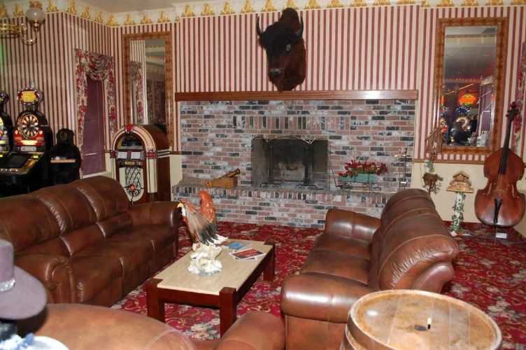 Longstreet Inn & Casino photo 13