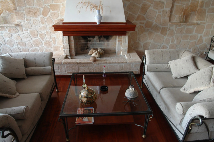 Dionysos Hotel