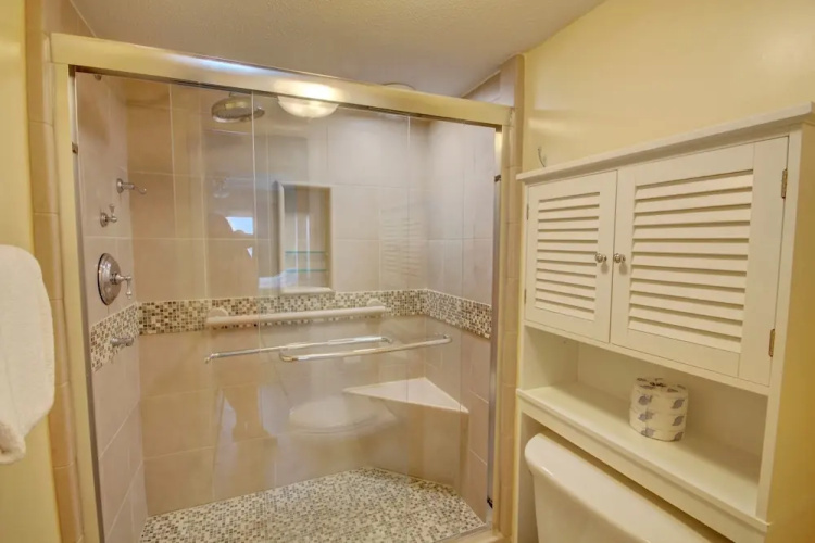 563 El Matador 2 Bedroom Condo by RedAwning