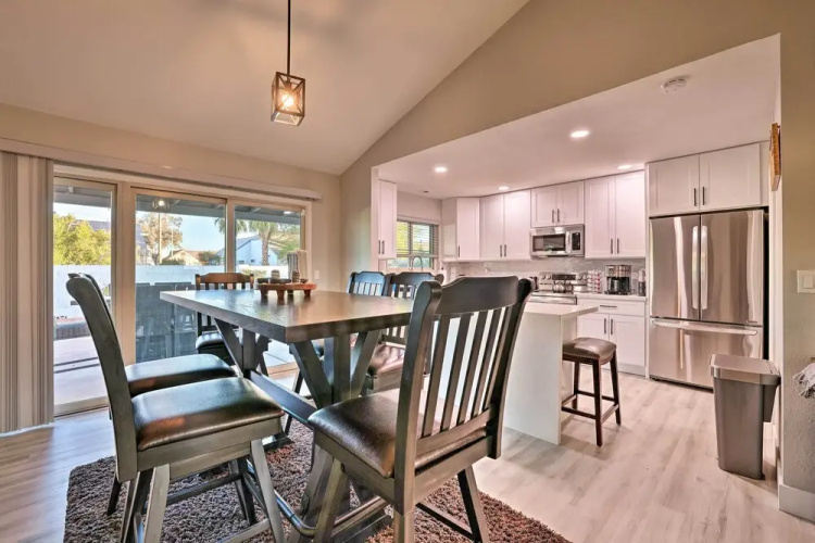Bright Tempe Home w/ Fenced Backyard!