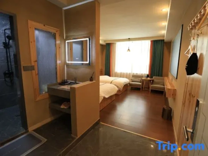 Standard room with view
