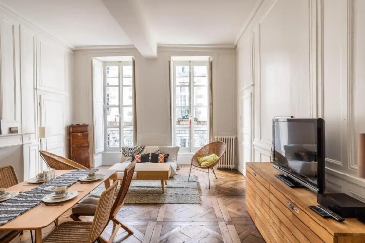 2 Bedrooms Apartment