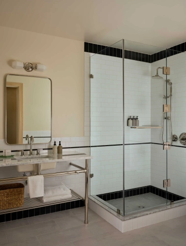 1 Bedroom Suite