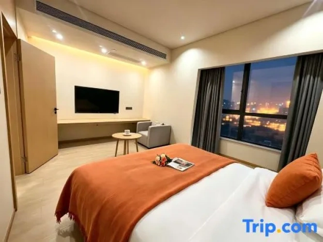 2 Bedrooms Family Suite with city view