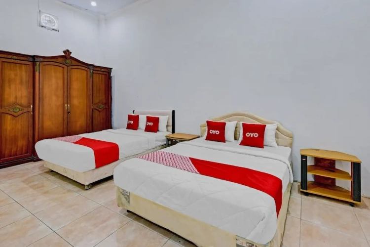 Standard Triple room