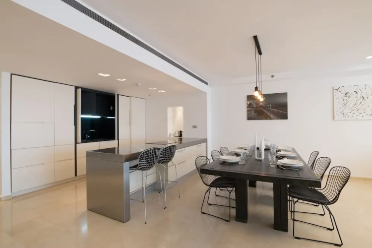 3 Bedrooms Premium Apartment with balcony and with sea view
