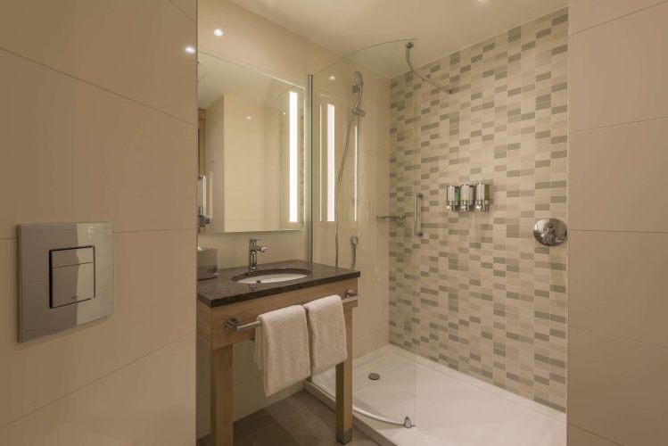Hampton by Hilton Frankfurt Airport photo 14