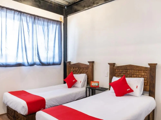 Oyo Hotel Bed Box