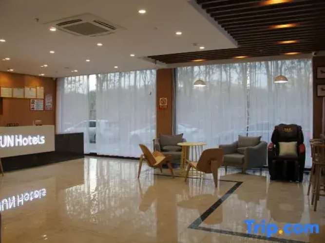 Junyi Chain Hotel