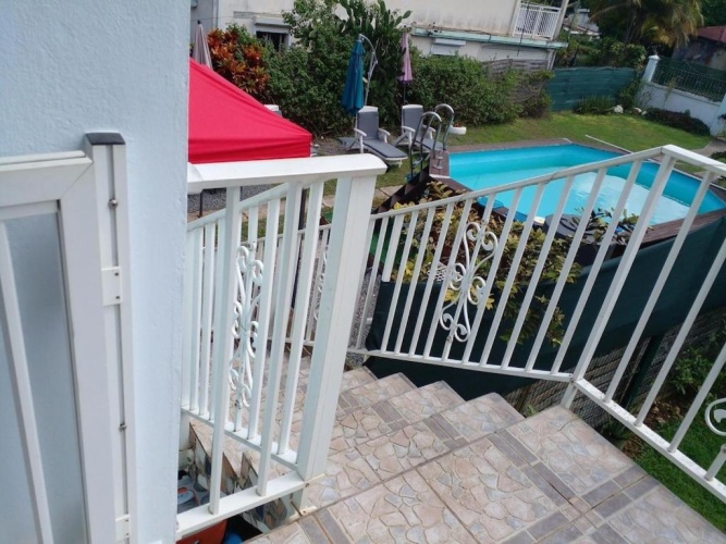 3 Bedrooms Apartment