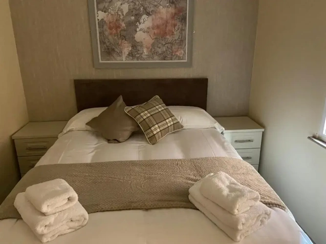 2 Bedrooms Apartment