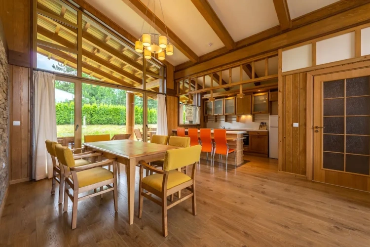 3 Bedrooms Cottage