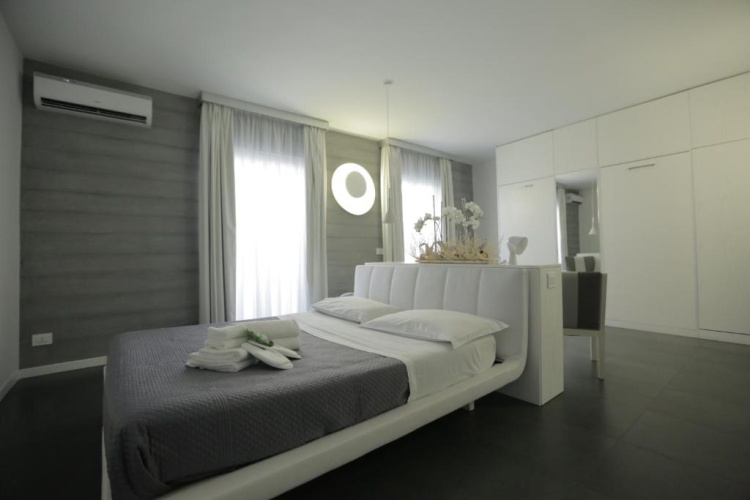 Suite with balcony