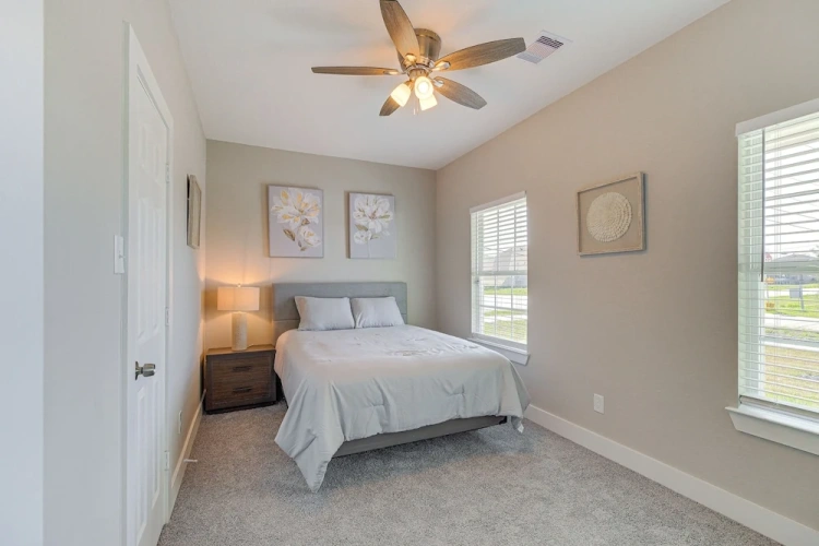 Easy Interstate Access: Quiet Houston Home!
