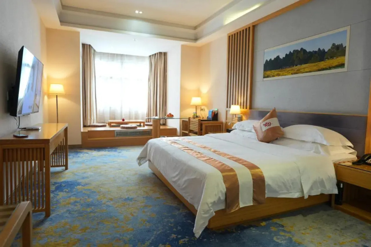 Huayu Holiday Hotel